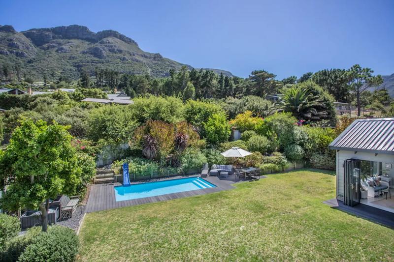 To Let 4 Bedroom Property for Rent in Tarragona Western Cape